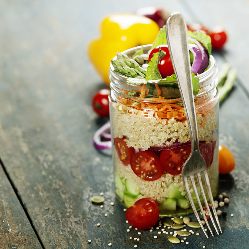 Hirse-Schichtsalat mit Feigensenf-Dressing